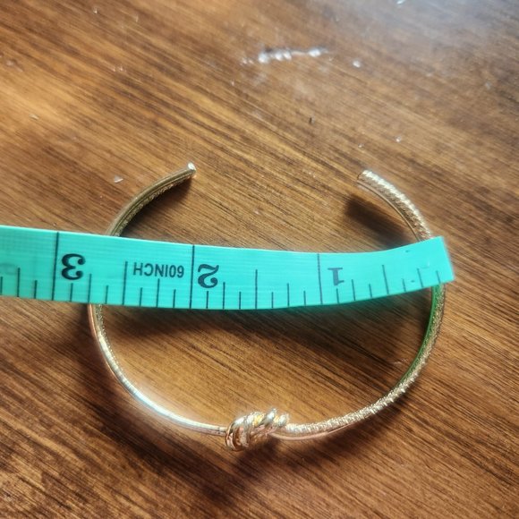 2.5" Gold Tone Knot Bracelet Adjustable Design Fashion NWT Style Casual Simple - Picture 2 of 2